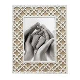 PORTARRETRATO DE MADERA BEIGE CALADO BLANCO