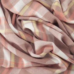 BUFANDA CUADROS BICOLOR CON BARBAS ROSA