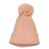 GORRO TEJIDO EN LÍNEAS VERTICALES BEIGE CON POMÓN