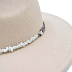 SOMBRERO BLANCO CINTILLA CON PIEDRAS