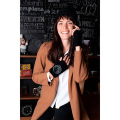 GORRO TEJIDO CLÁSICO CON POMPÓN ESTAMBRE NEGRO