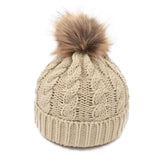 GORRO TEJIDO IVORY CON POMPÓN
