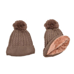 GORRO BÁSICO TEJIDO TRENZA CON POMPÓN PELUCHE CAFÉ