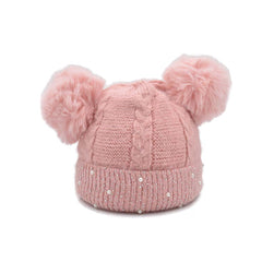 GORRO CON PERLAS Y DOBLE POMPÓN PELUCHE ROSA