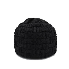 GORRO TEJIDO NEGRO.